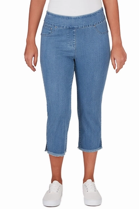 Denim Twill Frayed Capri Pant Tapered Leg Design Comfort Focused