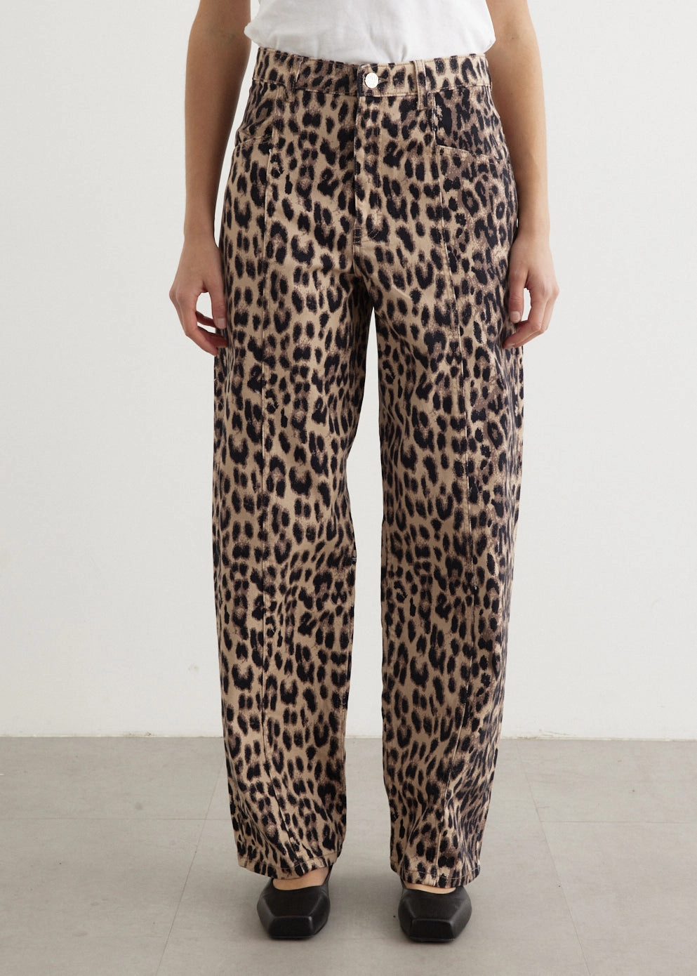 Festival Outfit Urban Explorer Diagonal Front Pocket Nara Jeans