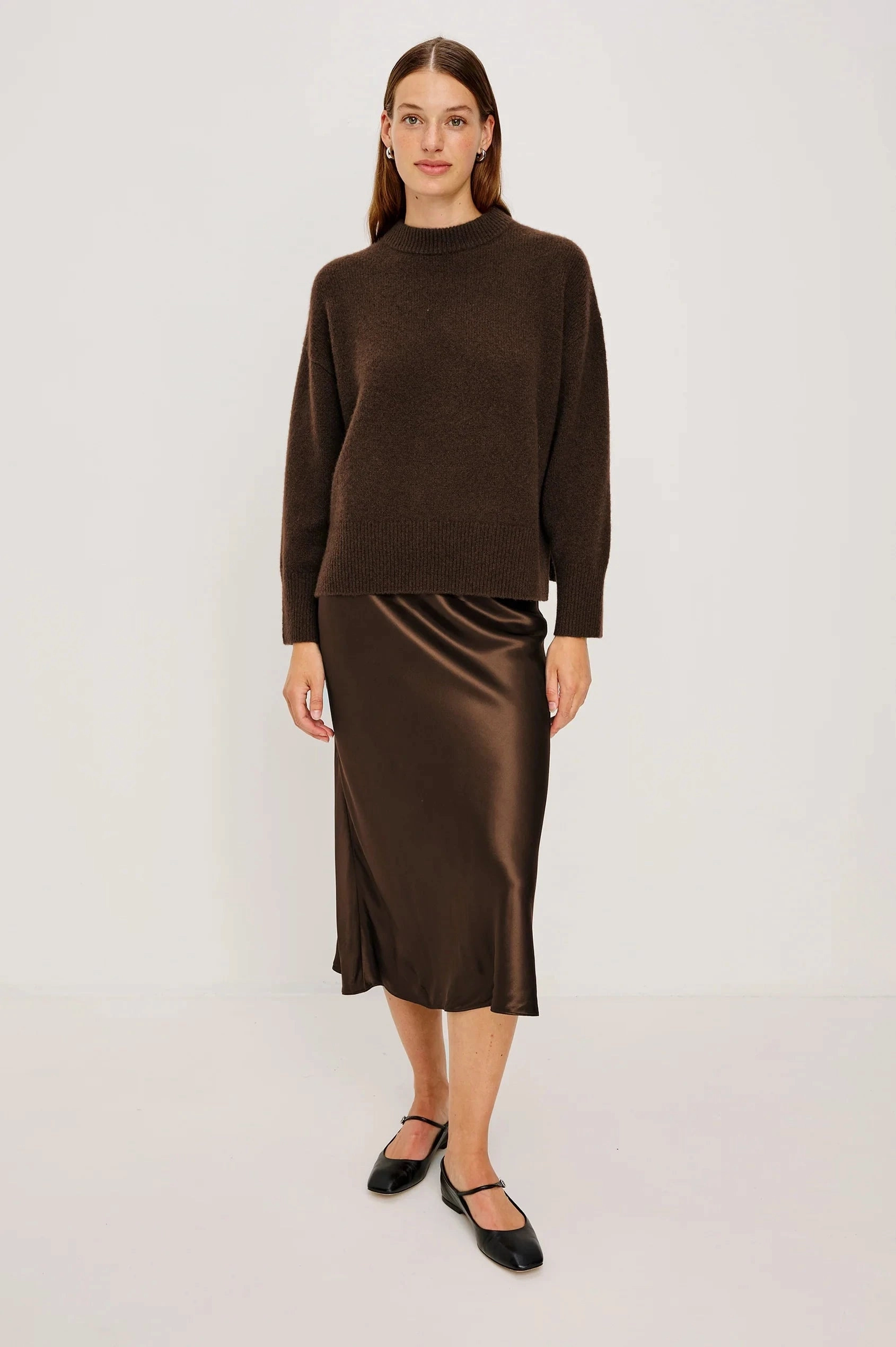 Luxurious Feel Thermal Insulation Layer Miranda Sweater Chocolate