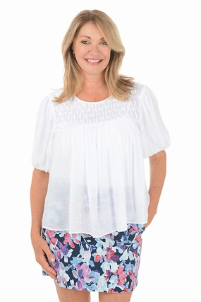 Diamond Pintuck Puffed Sleeve Blouse Classic Crewneck Design Durable Chainstitch