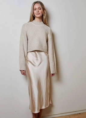 Nik Swtr/Dress Oat Combo Soft Finish Minimal Details