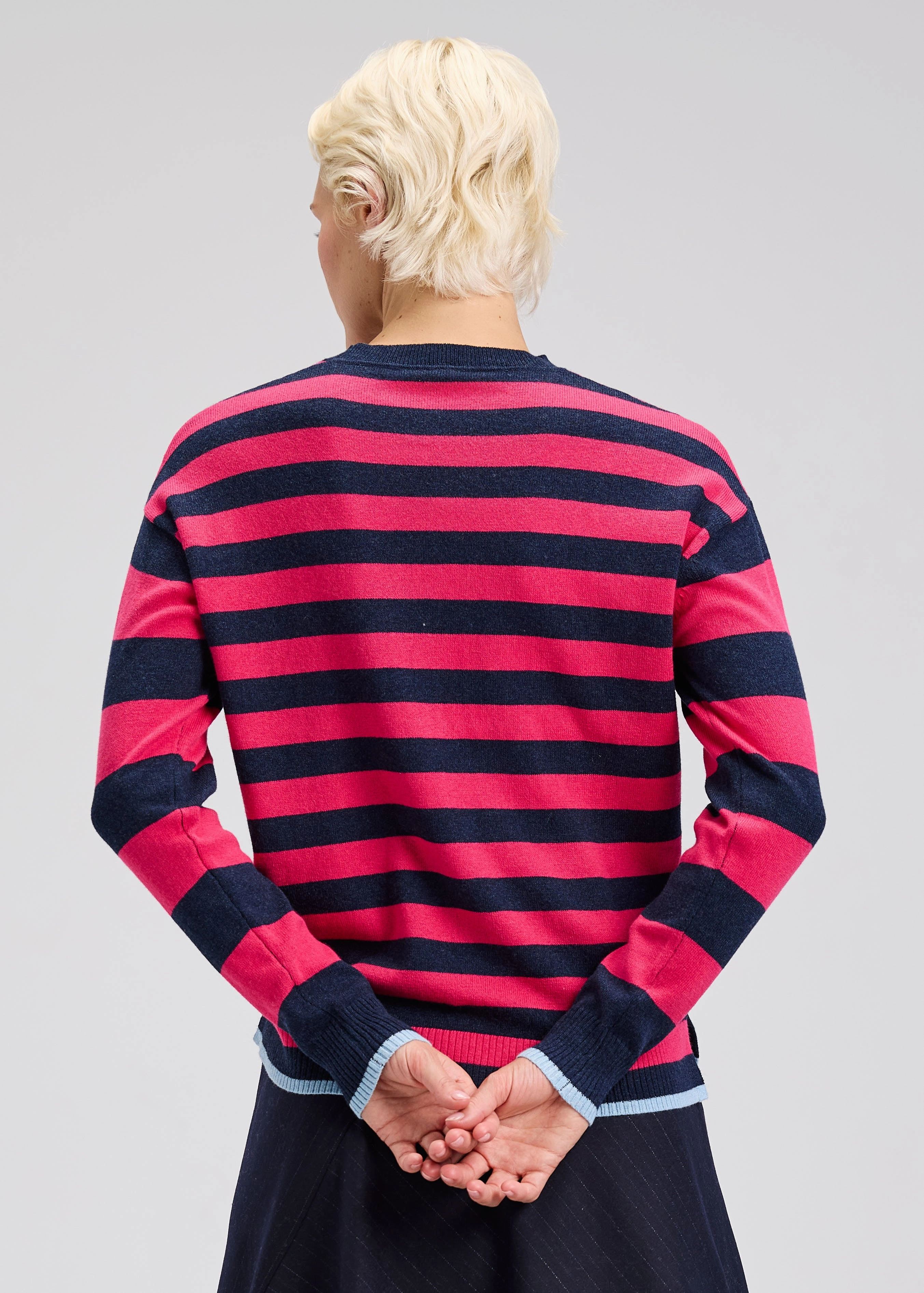 VNeck Style MULTISTRIPE CREW