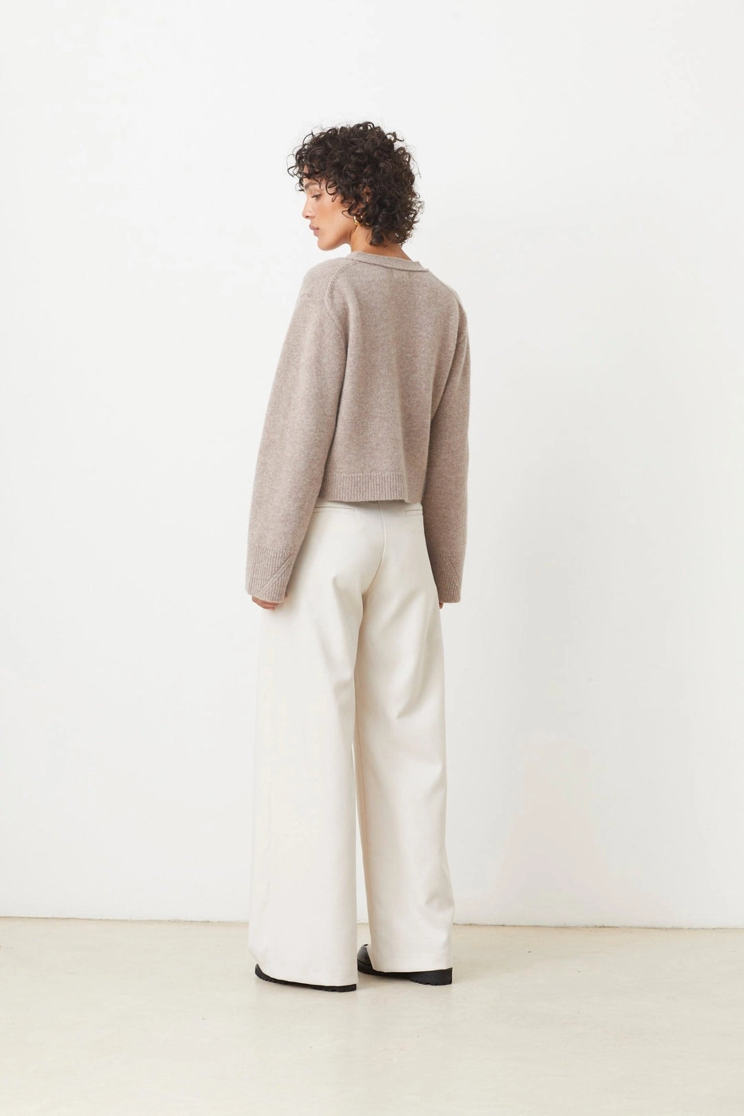 Reinforced Hem Four Way Stretch GALIEGA CARDI