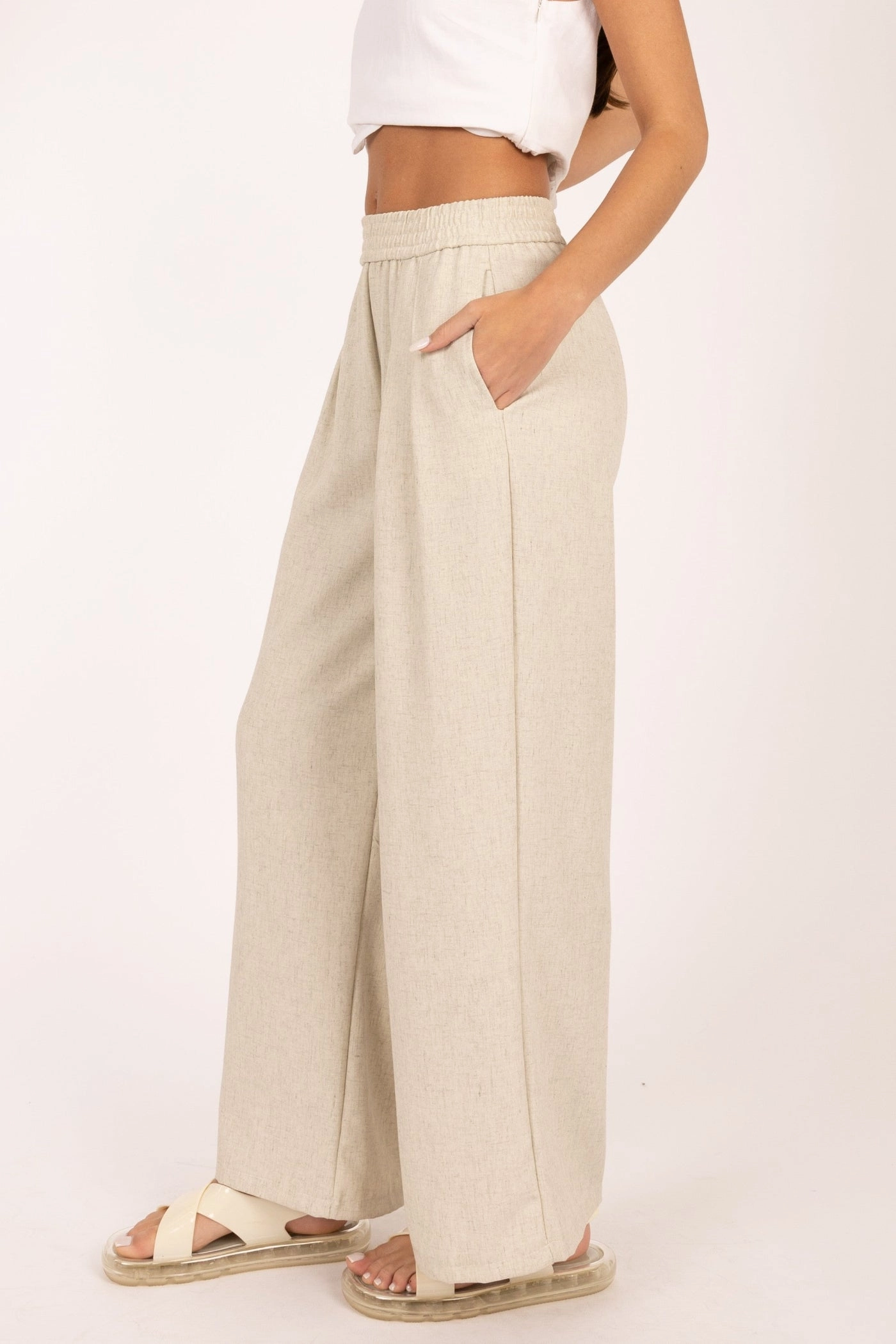 SKYLAR PLEATED WIDE-LEG PANTS Flattering Comfort