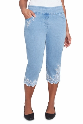 Tangle Free Cuffs Street Utility Flower Power Embroidered Denim Capri Pant