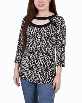 Classic Crewneck Design 3/4 Sleeve Top With Combo Bands And Front Cutout