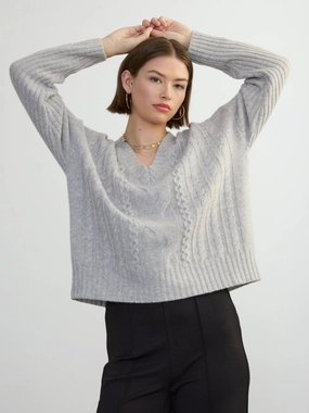 LightweightLayeredFabric BIANCA CABLE VEE