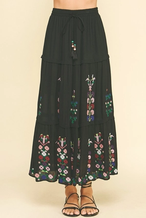 Easy Outfit Sustainable Innovation Eleanor Embroidered Maxi Skirt