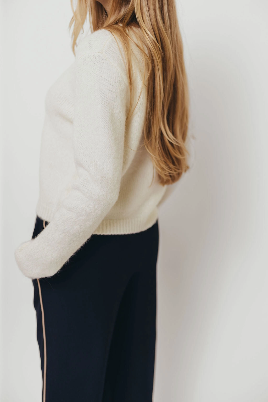 Flexible Knit Elizabeth Cardigan Top in Ivory