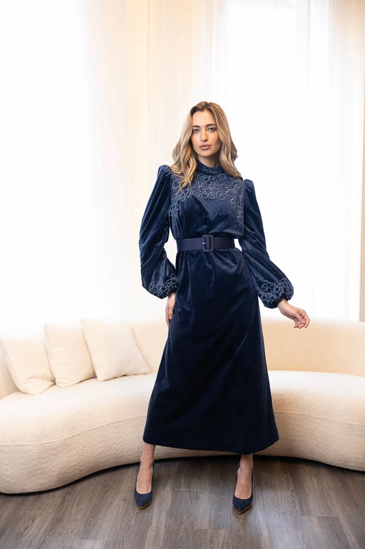 Elizabeth Velvet Dress Comfortable Waistband