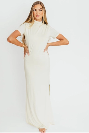 Ellis Maxi Dress in Ivory - Bump Friendly *Final-Sale* CrinkleResistantWeave