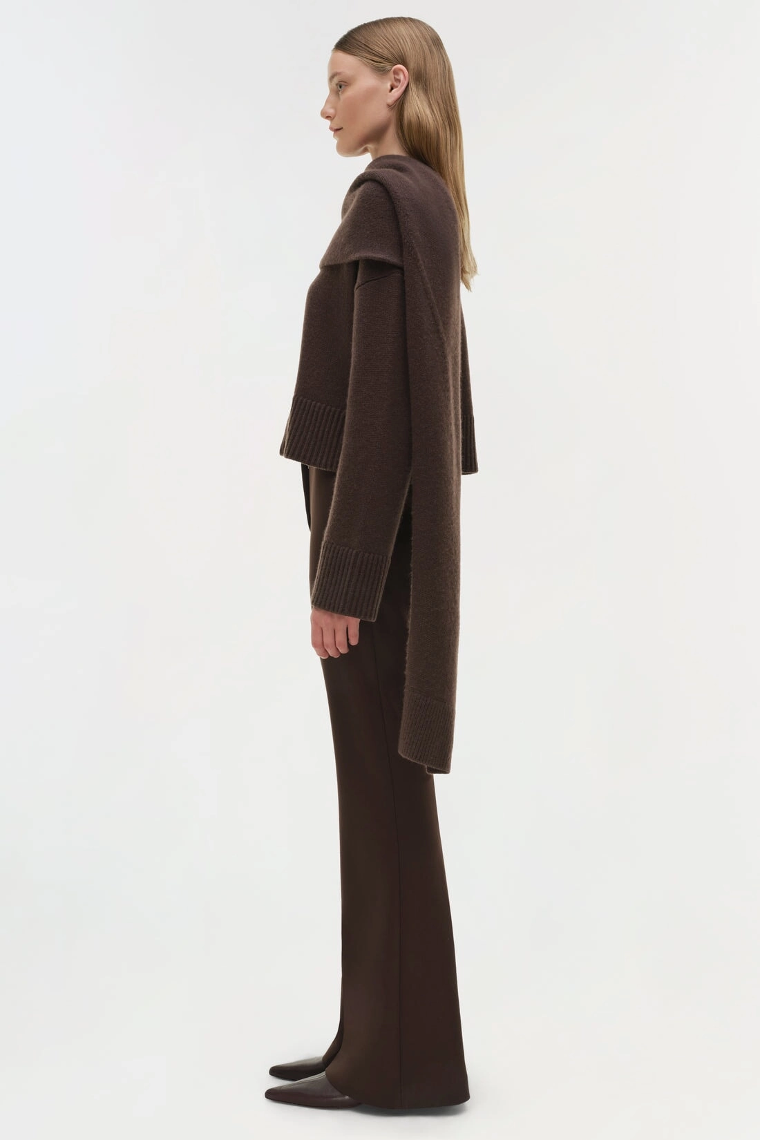 Elson Scarf Sweater Chocolate Relaxed Fit Shirt Airflow Ventilation