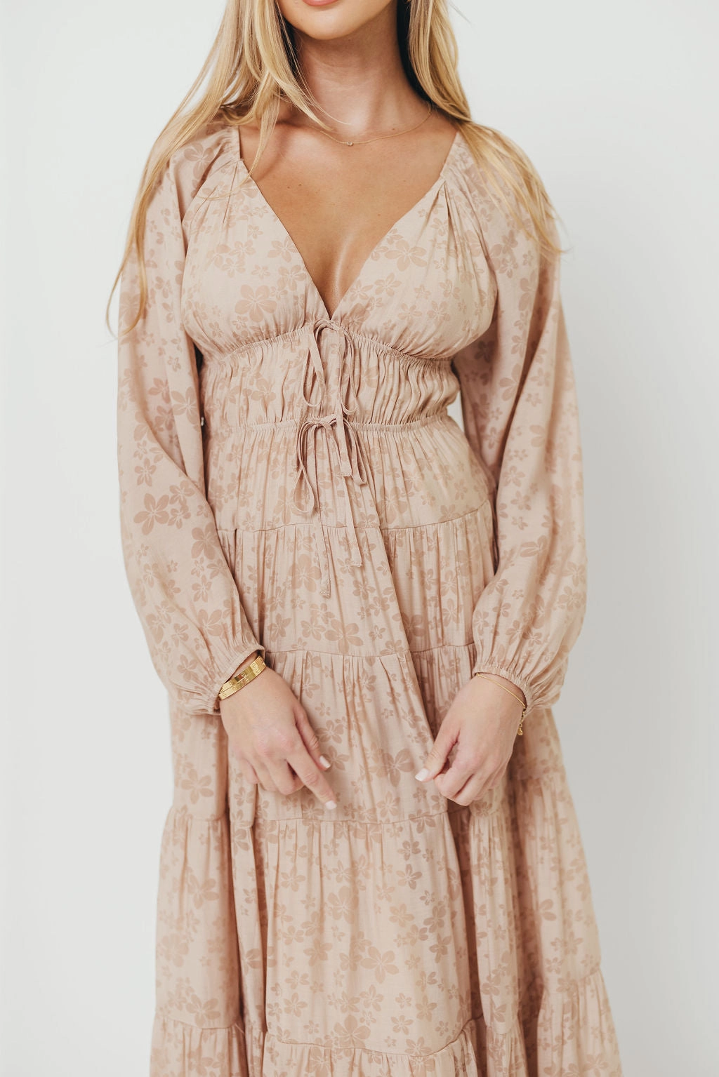 Timeless Fit Stylish Comfort Elyse Maxi Dress in Beige Floral