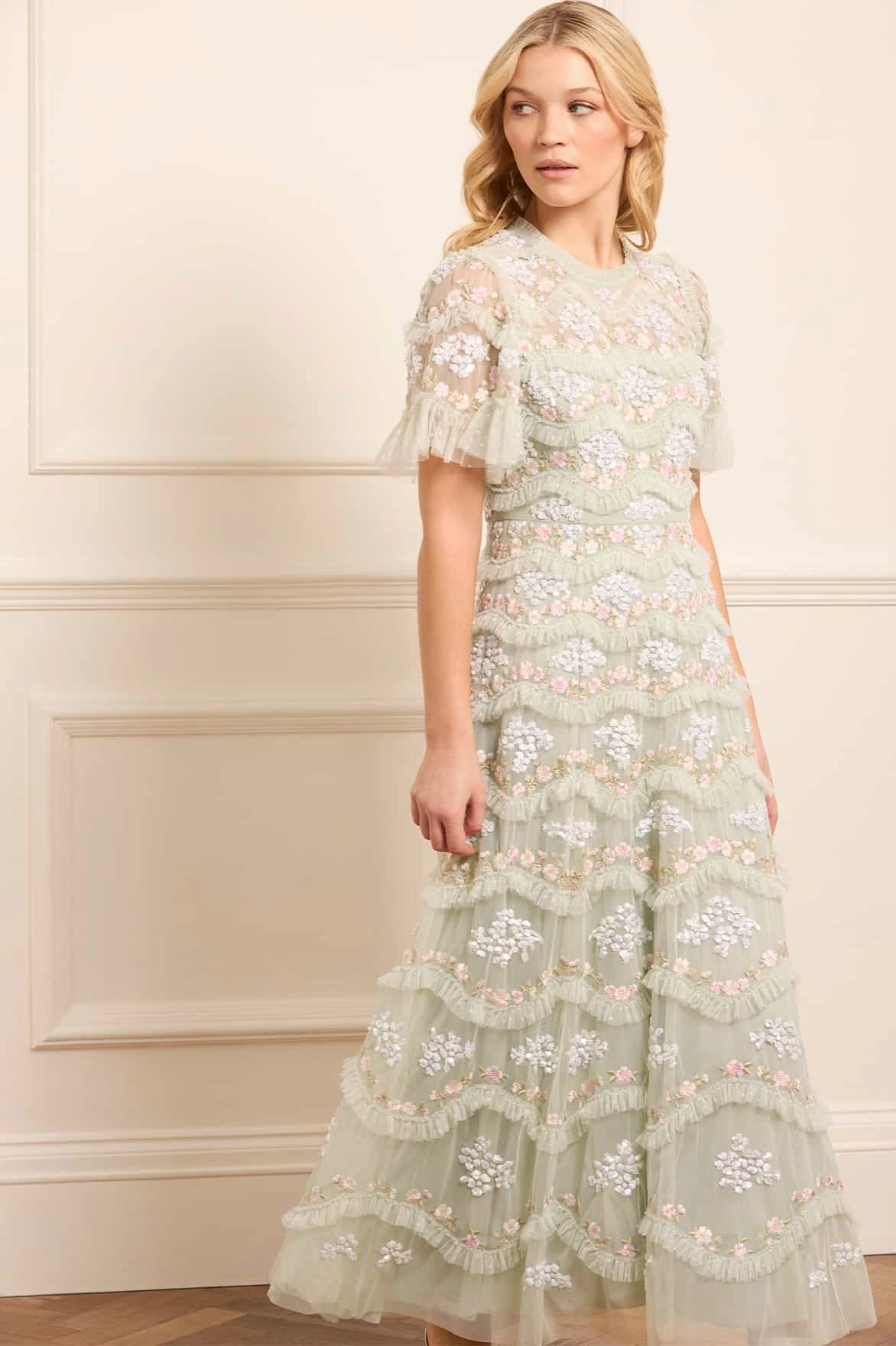 Dreamy Layers Daisy Wave Ankle Gown