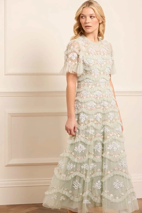 Dreamy Layers Daisy Wave Ankle Gown