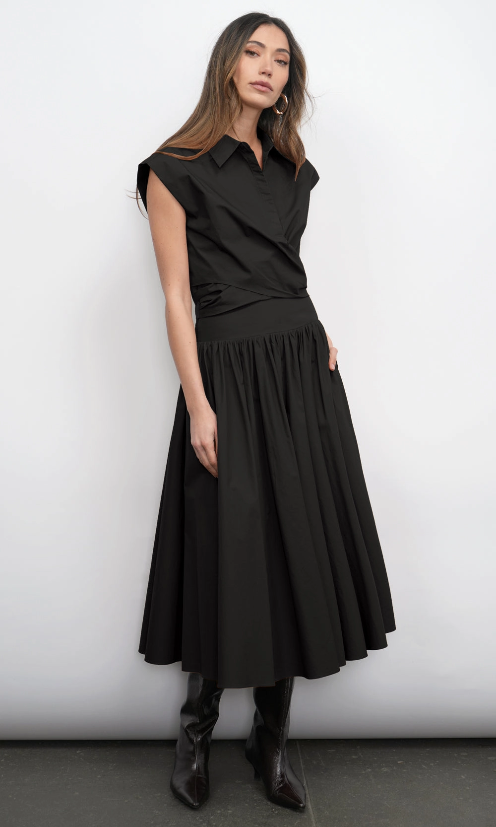 Secure Closure Breathable Material Etienne Smocked Waist Gathered Midi Skirt in Black