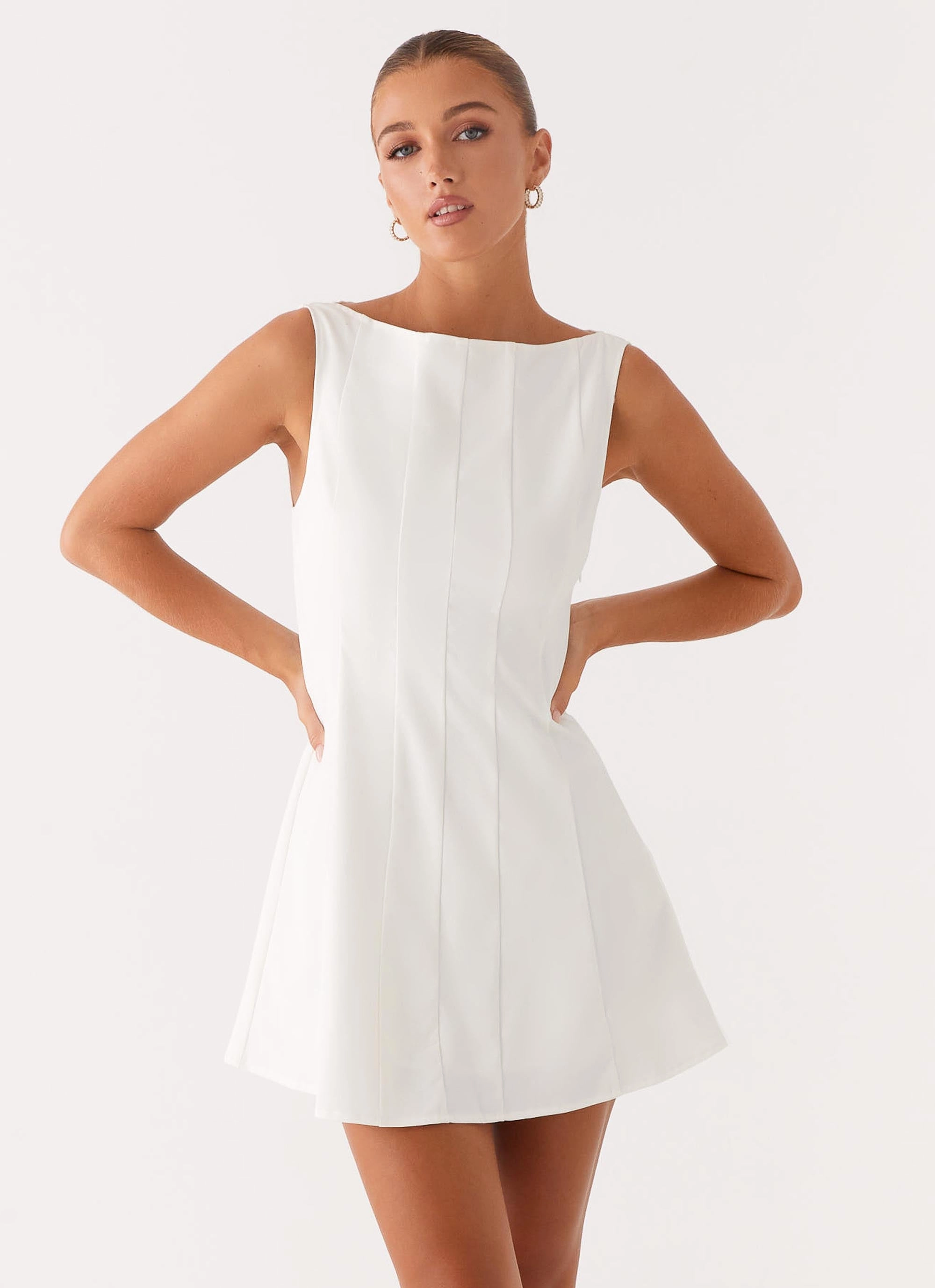 Delicate Finish Artistic Shape Emelie Mini Dress - White