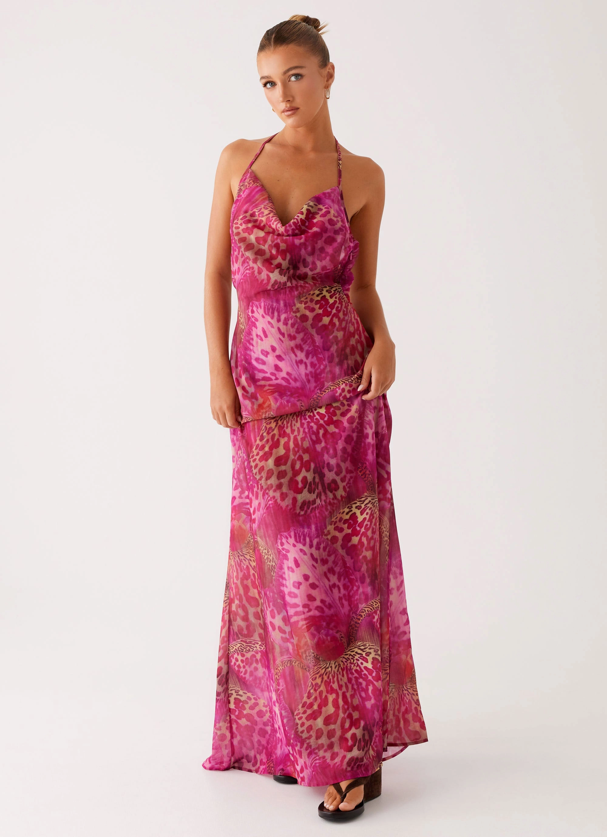 Stretch-Recovery Light and Comfortable Fantasy Maxi Dress - Lavender Lagoon
