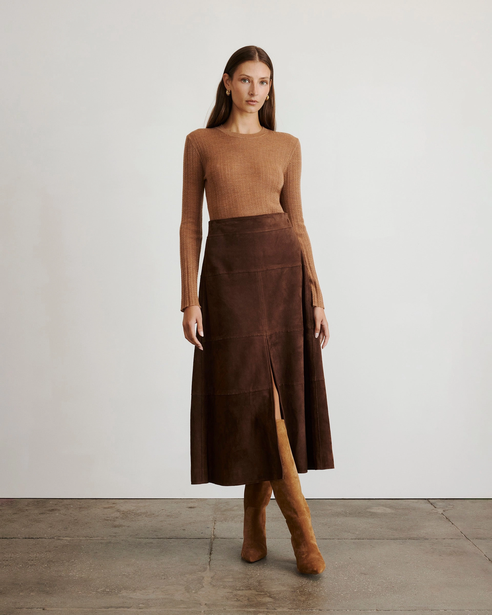 No Wrinkle Casual Fit Suede Hudson Skirt