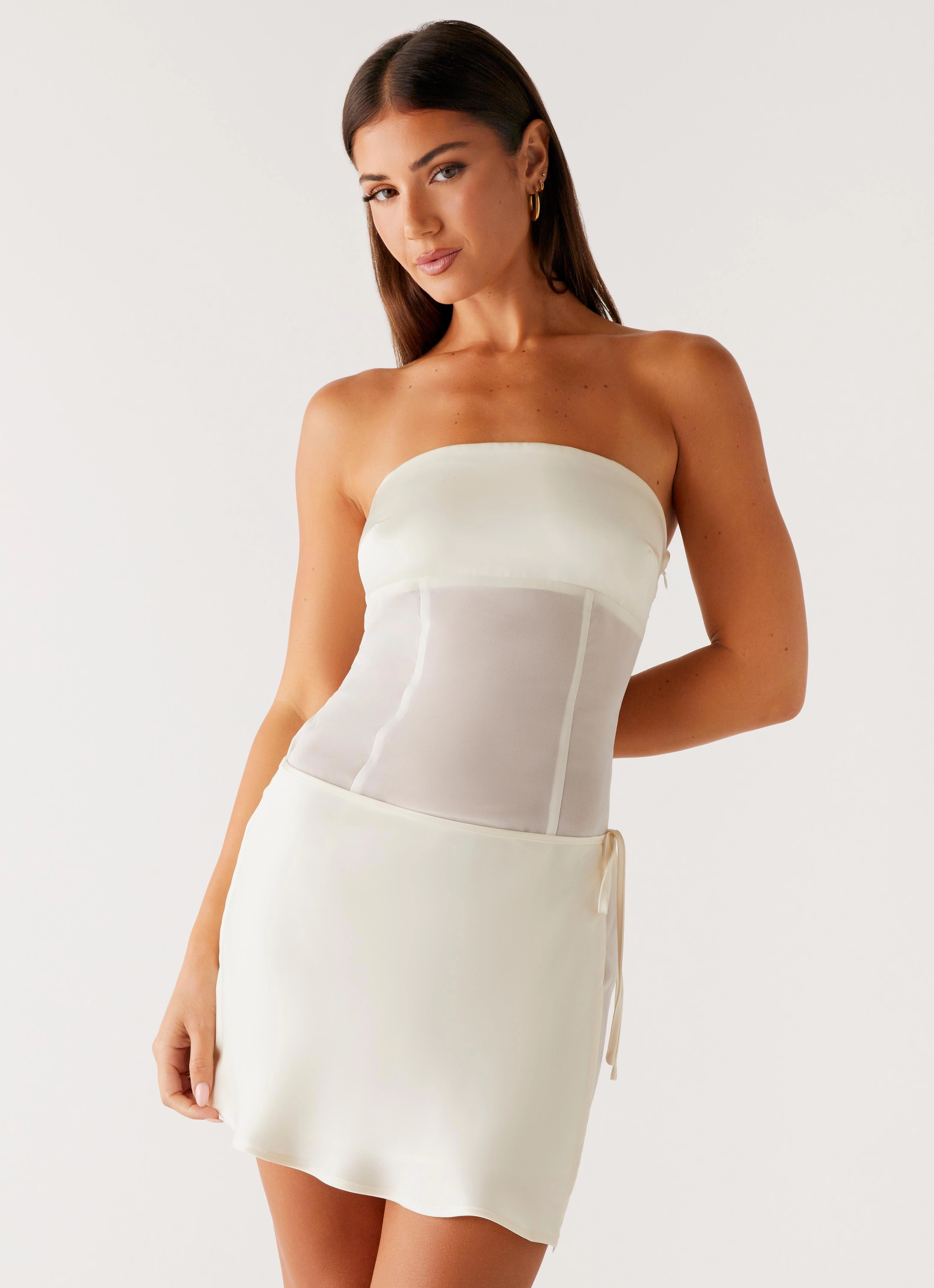 Glam Feel Elastic-Waist Philomena Mini Dress - Off White