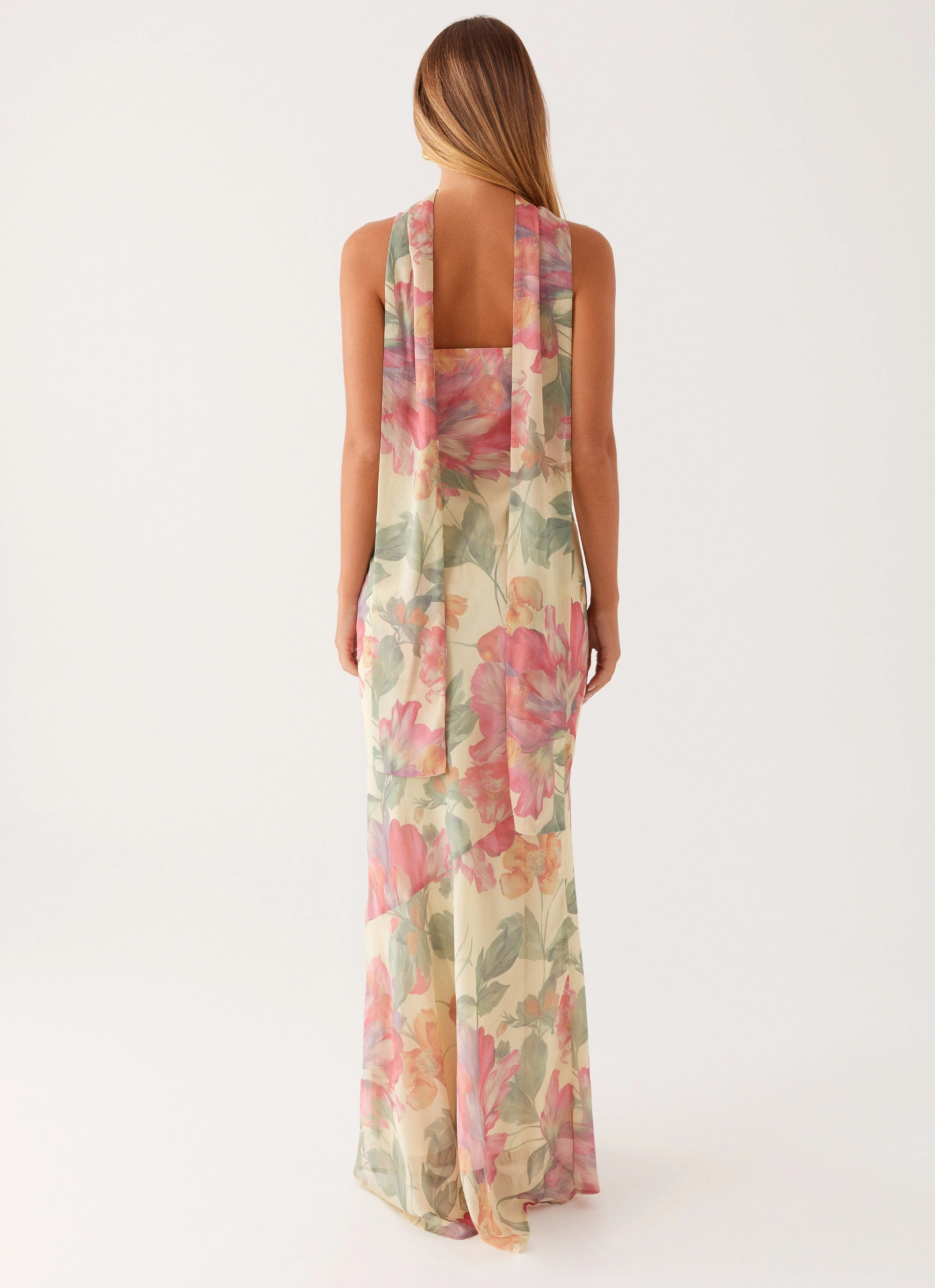 Comfort and Elegance Minimal Curve Under The Pagoda Maxi Dress - Yellow Peony