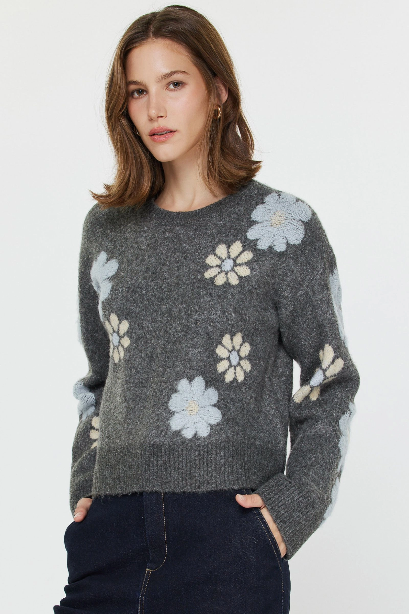 FLOWER MOTIF SWEATER NonIrritating Reflective details