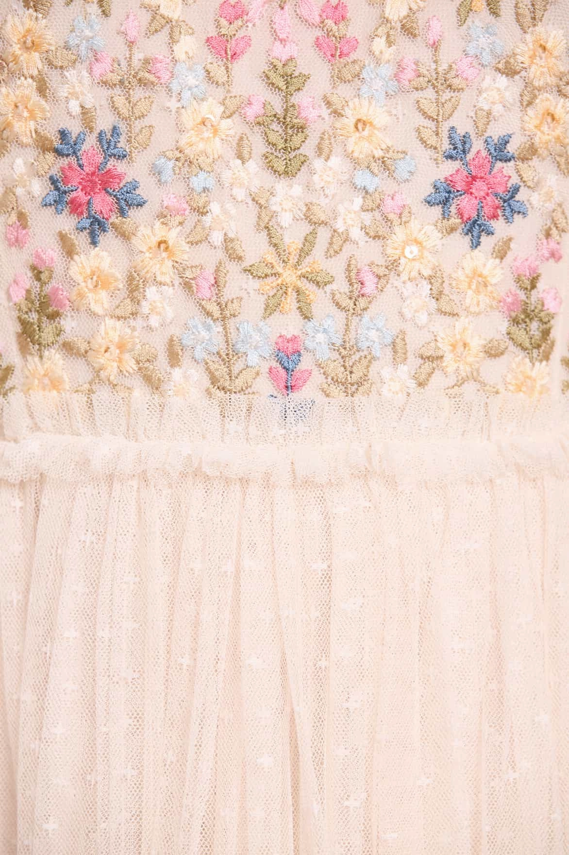 Flattering Look Wear Flowerbed Embroidery Bodice Round Neck Ankle Gown