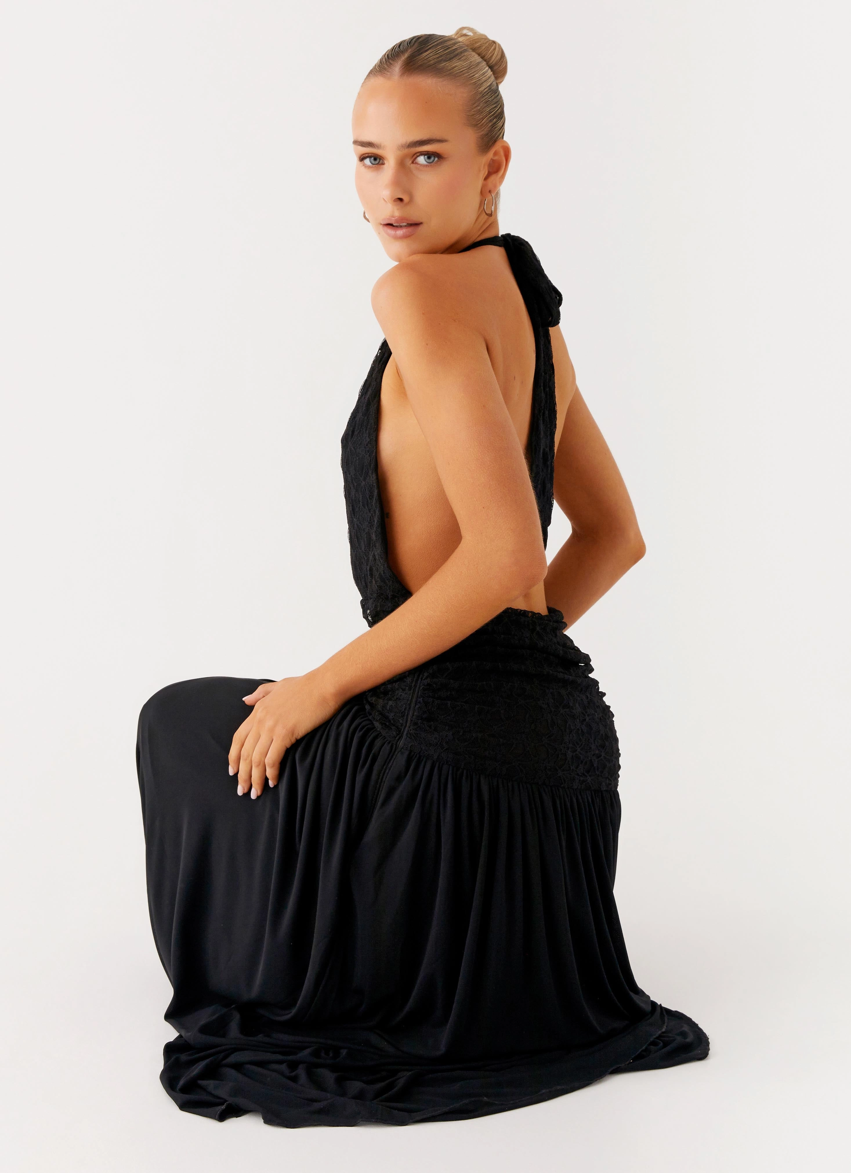 Sharp Motion Full Attention Maxi Dress - Black