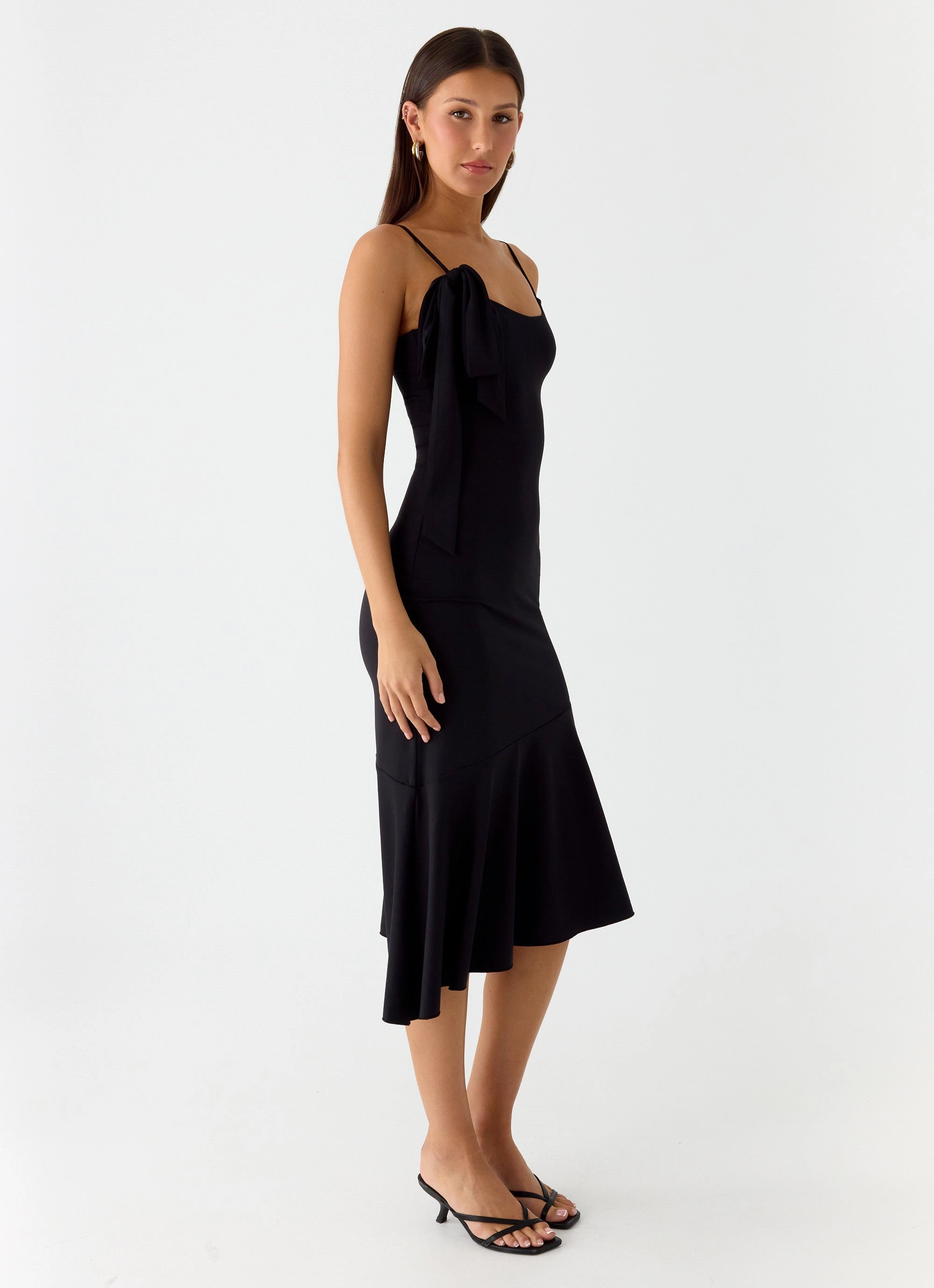 Daywear Mood Tranquility Asymmetric Midi Dress - Black