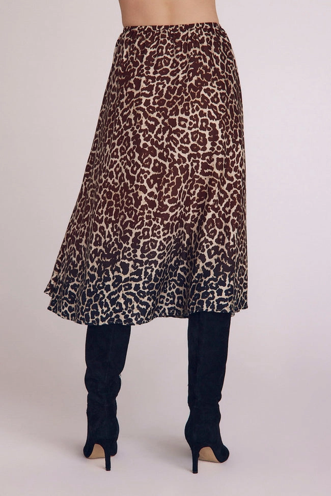 GATHERED SKIRT Structured Shape Polished Look