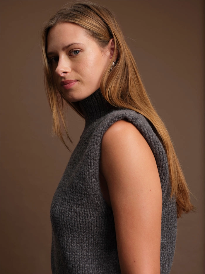 Comfy Layer DoubleStitched Construction GEORGE TURTLENECK KNIT VEST