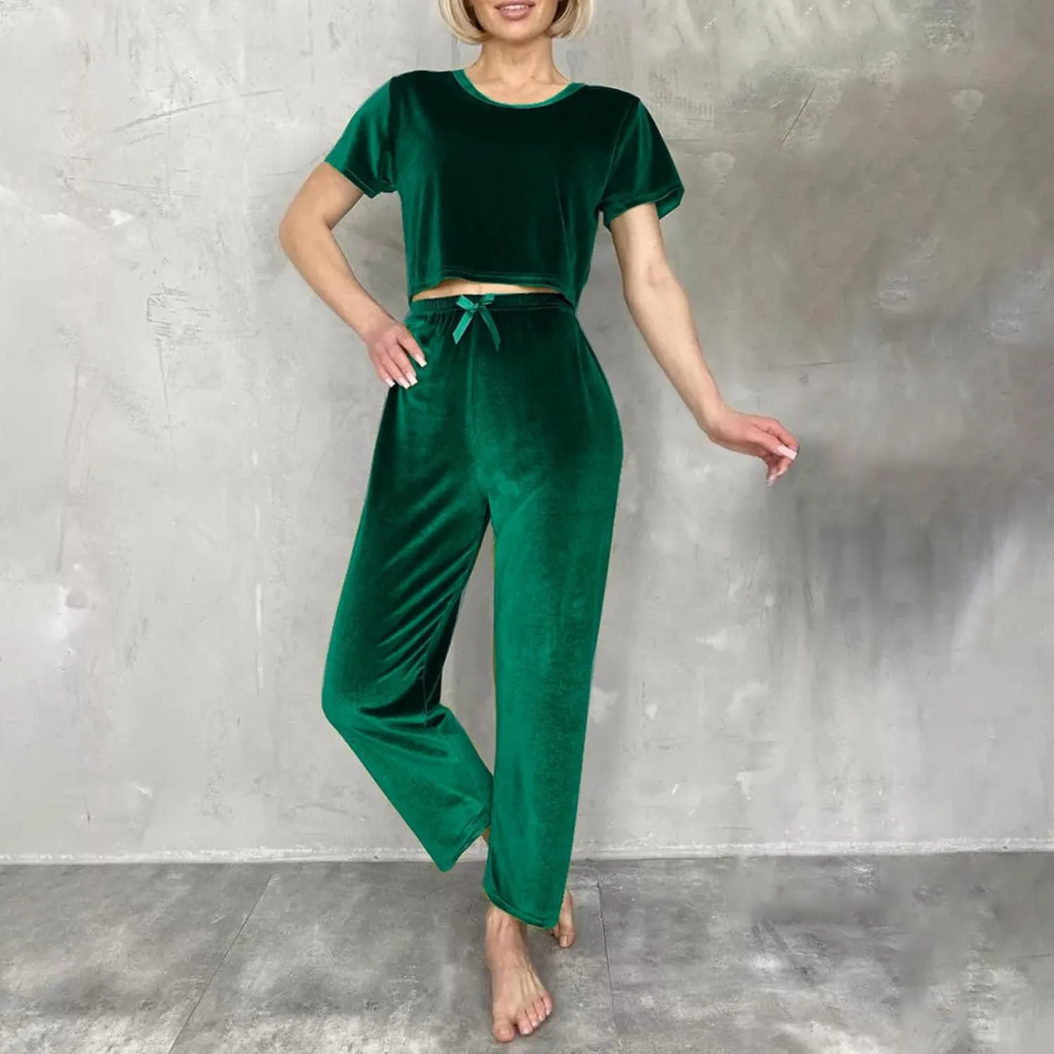 Gold Velvet 2 Piece Pajamas Sets for Women Short Sleeve Round Neck Cropped Top Matching High Waisted Straight Pant