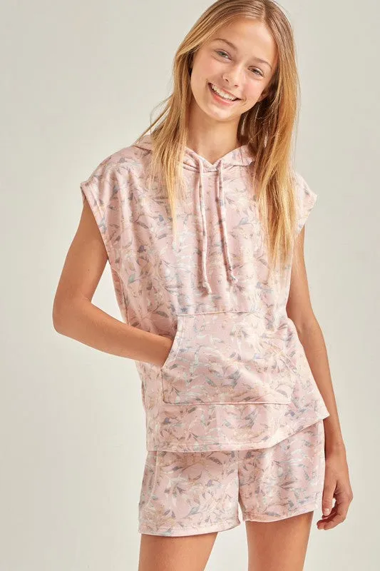 Good Girl - Floral Kangaroo Pocket Hoodie and Shorts Set In Pink