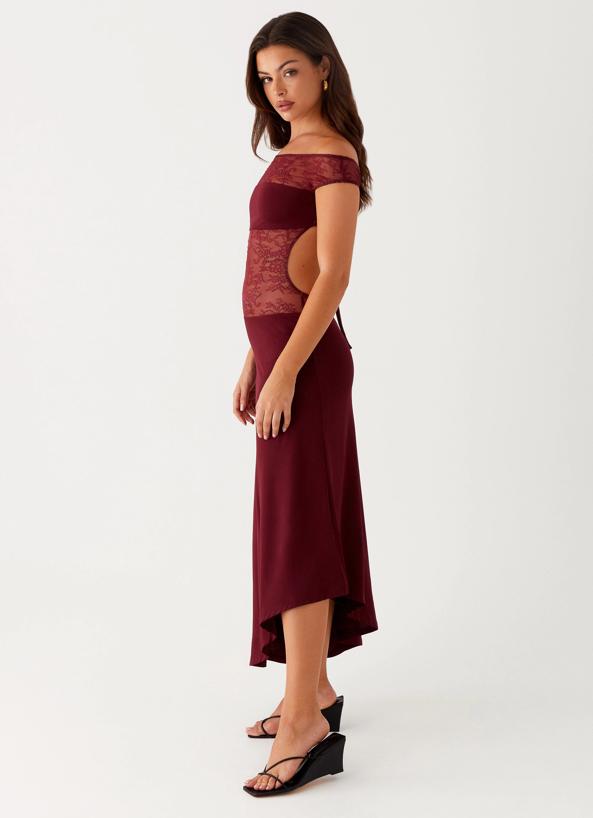 Runway-Ready Modern Waist Francoise Lace Midi Dress - Burgundy