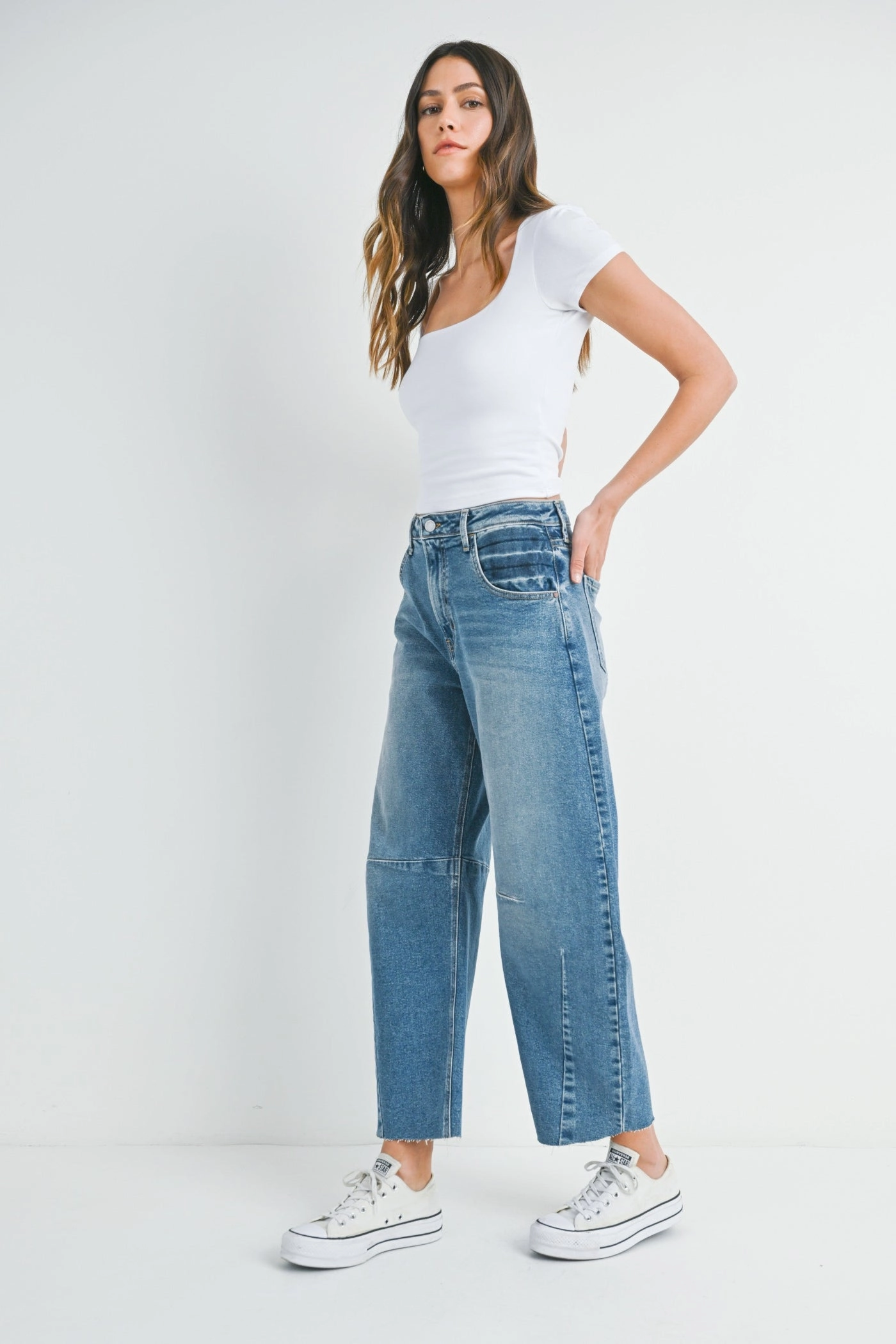 Minimalist Style Chill Outfit HAZEL BARREL JEANS