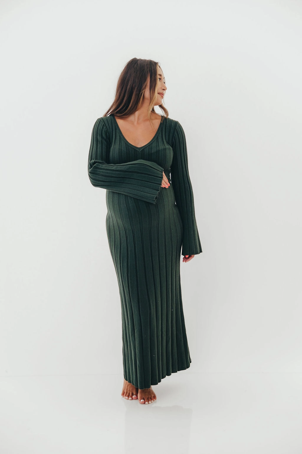 Minimal Harmony Hearth V-Neck Maxi Dress in Evergreen - Bump Friendly
