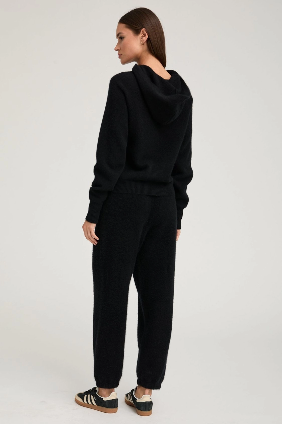 Black Cashmere Hoodie Durable Double Stitching WrinkleResistant Fabric