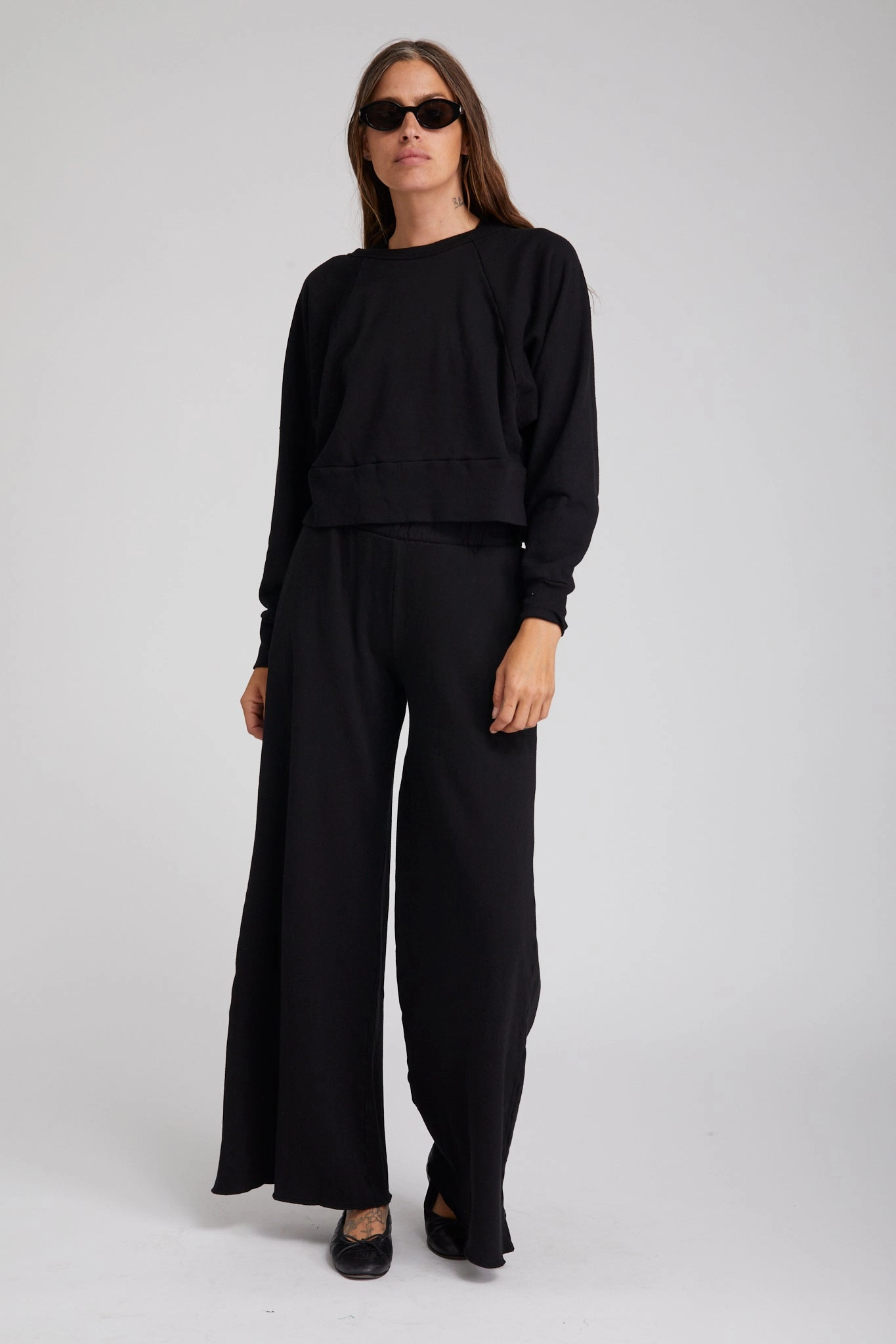 Heather Black Cropped Sweatshirt Anti Odor Finish EcoFriendly Manufacturing