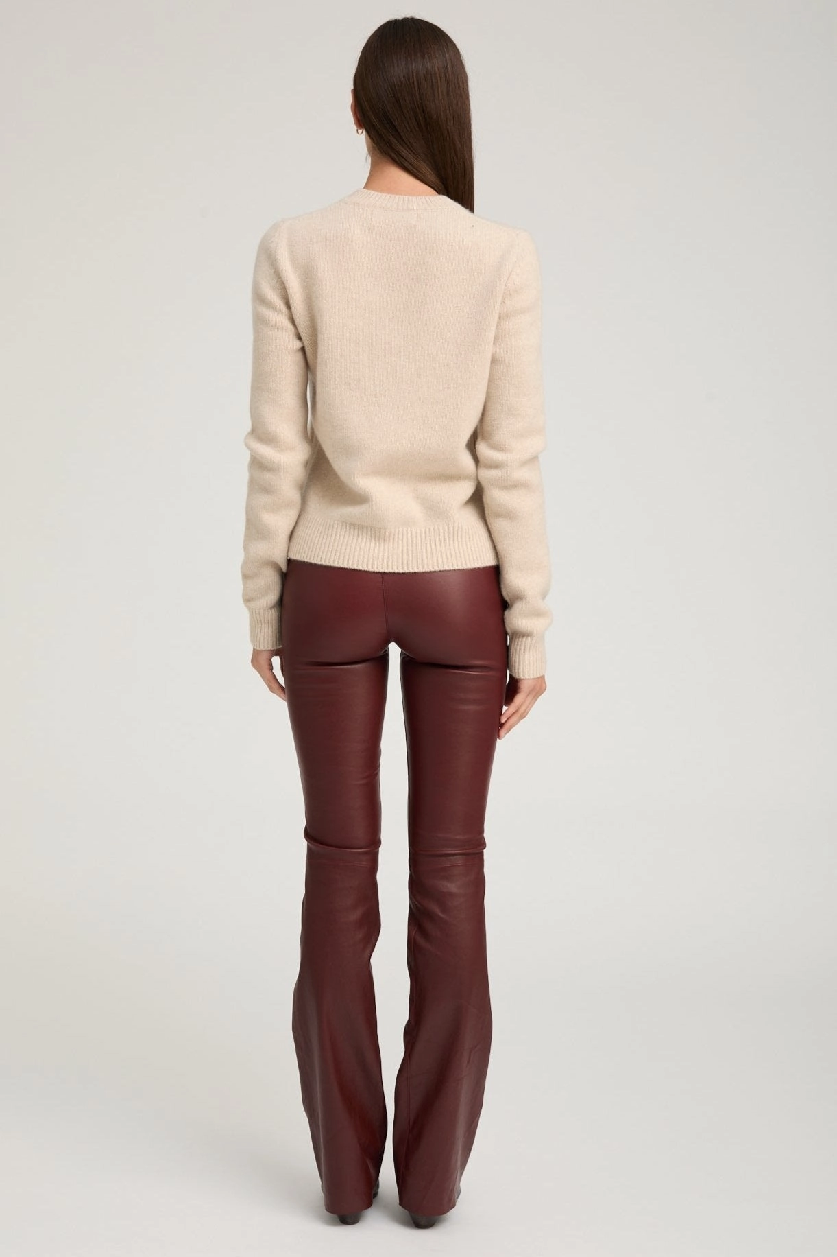 Fashionable Fit Oat Cashmere Crewneck Sweater