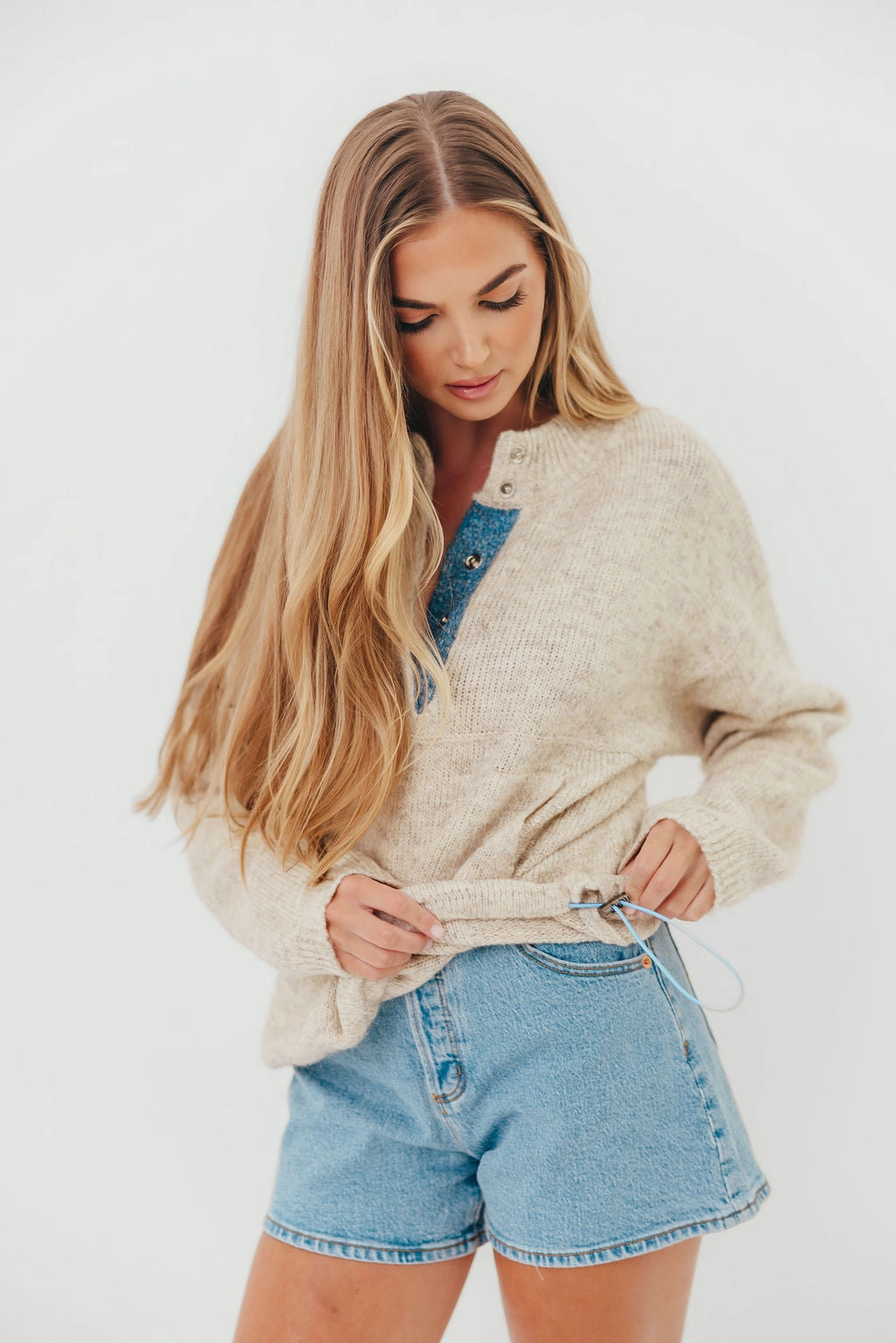 HighDensity Weave Blythe Two Tone Snap Collar Sweater in Oatmeal