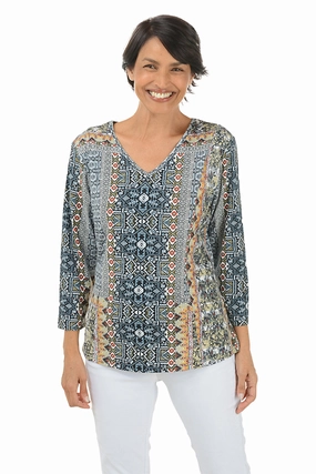DoubleStitched Hemming Printed Hoodie Hilary 3/4 Sleeve Knit Top