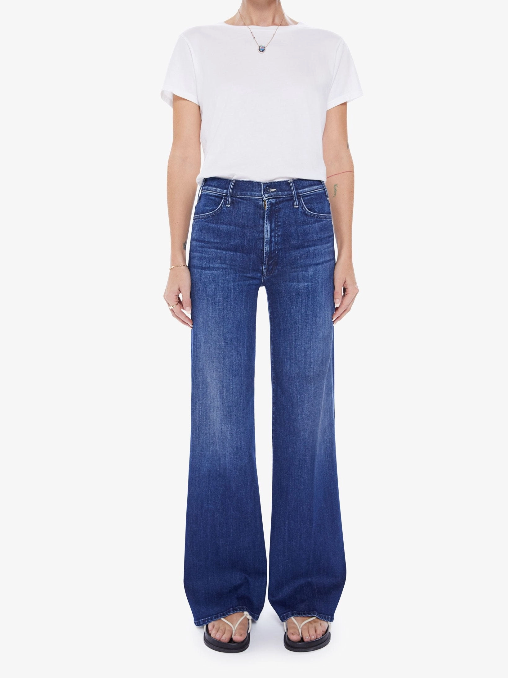Vibrant Trendy Hustler Roller Sneak in Heirloom