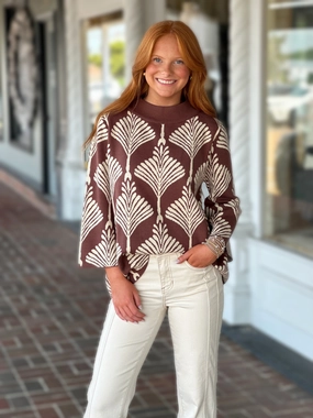 FoamReinforcedCollar RibbedTexture Abstract Printed Pullover Sweater in Brown