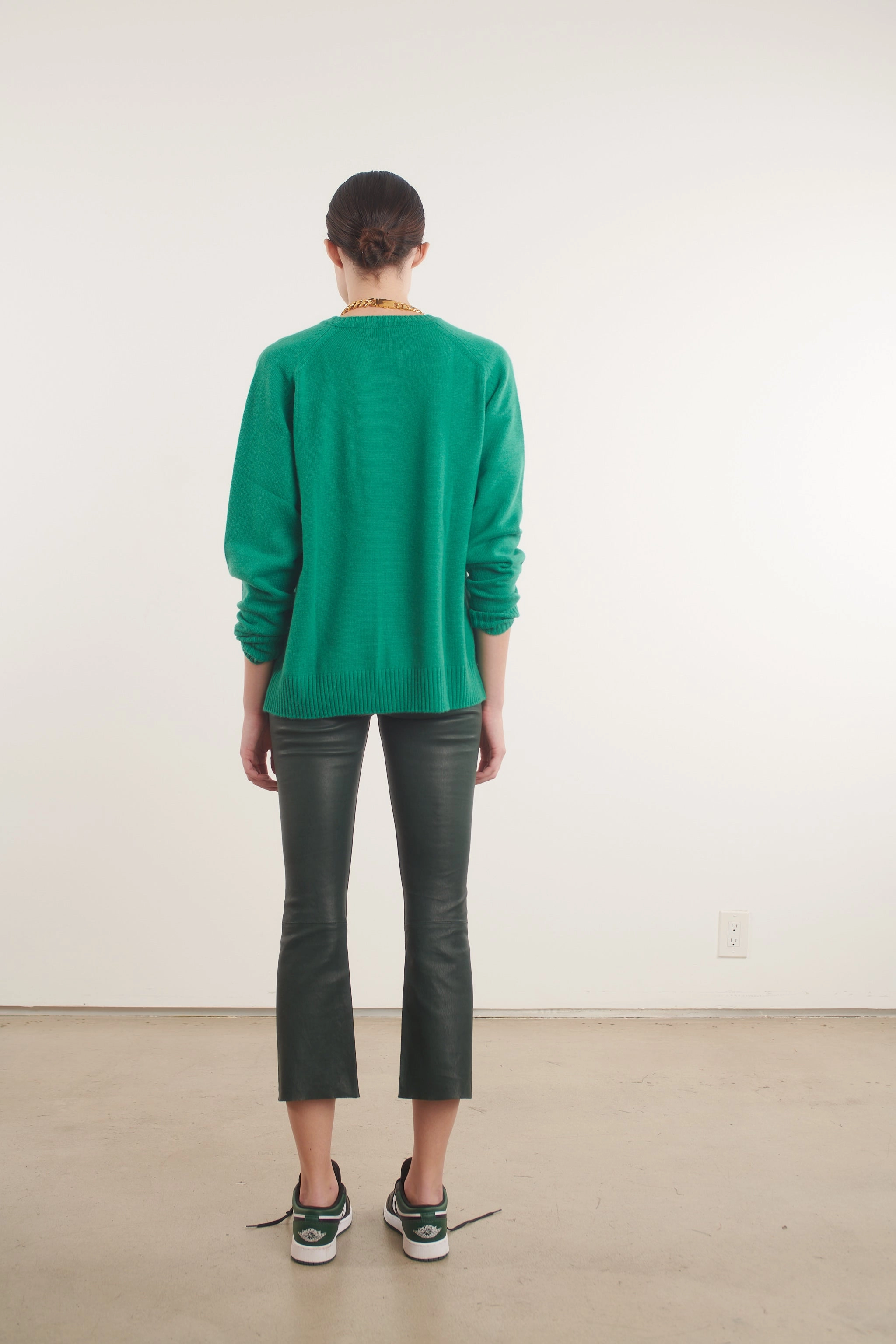 Jade Cashmere Boyfriend Sweater Reinforced Neckline Detail Odor Control Finish