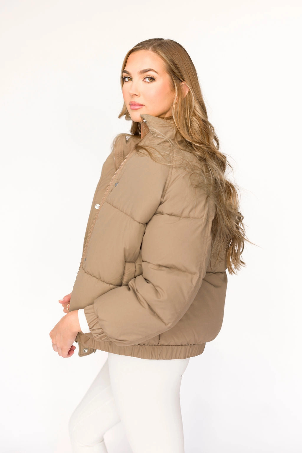 Sun Protective Fabric Relaxed Silhouette Jasmine Oversized Puffer Jacket in Khaki