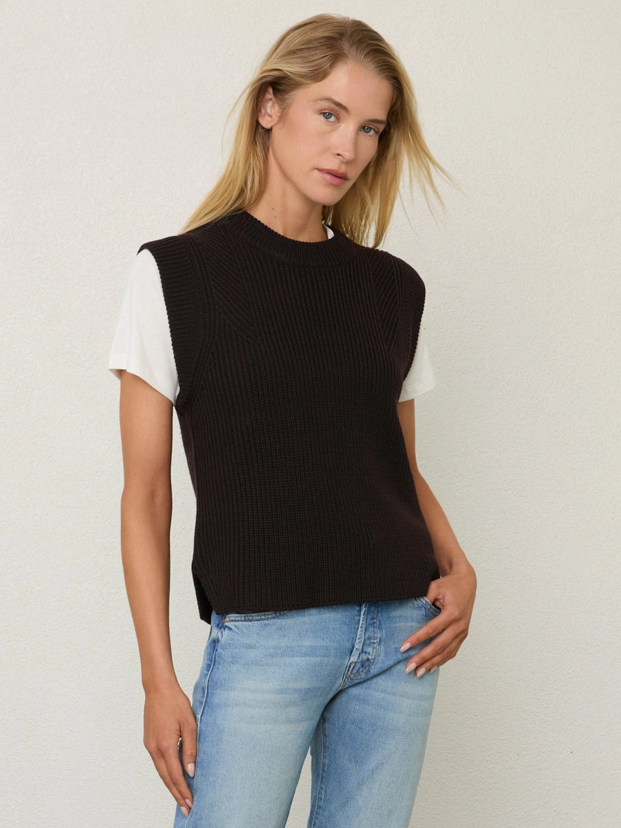 JEANINE VEST Fleece Pullover Contoured Side Panels