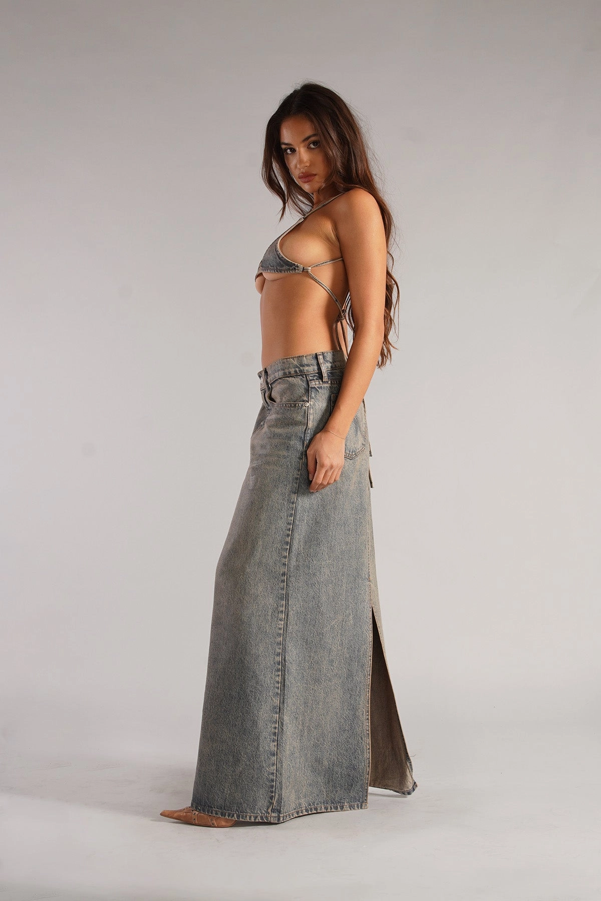 THE GLOW SKIRT / LIQUID BLUE button detail