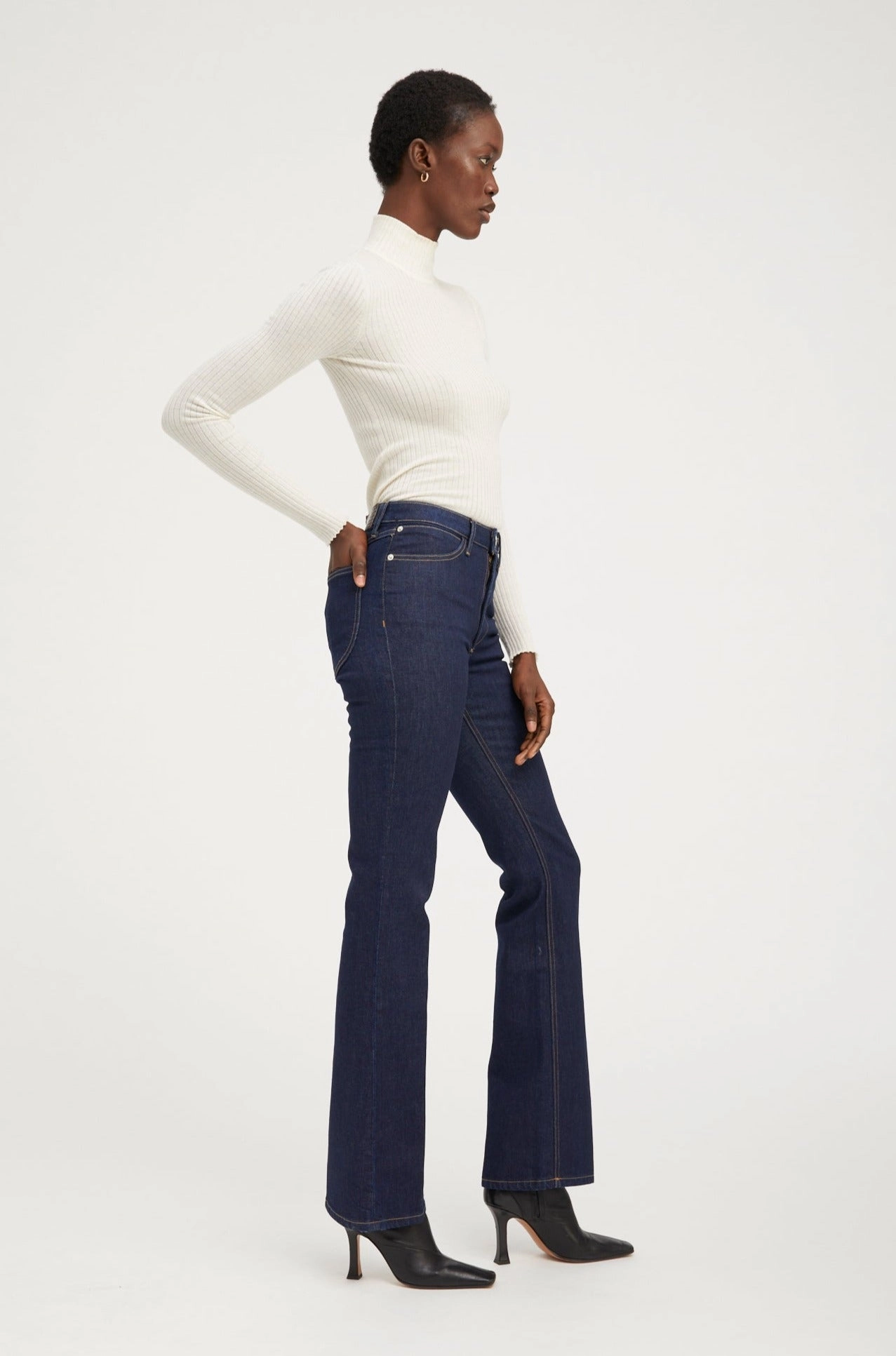 Pocket Reinforcement Joan Micro Flare Denim