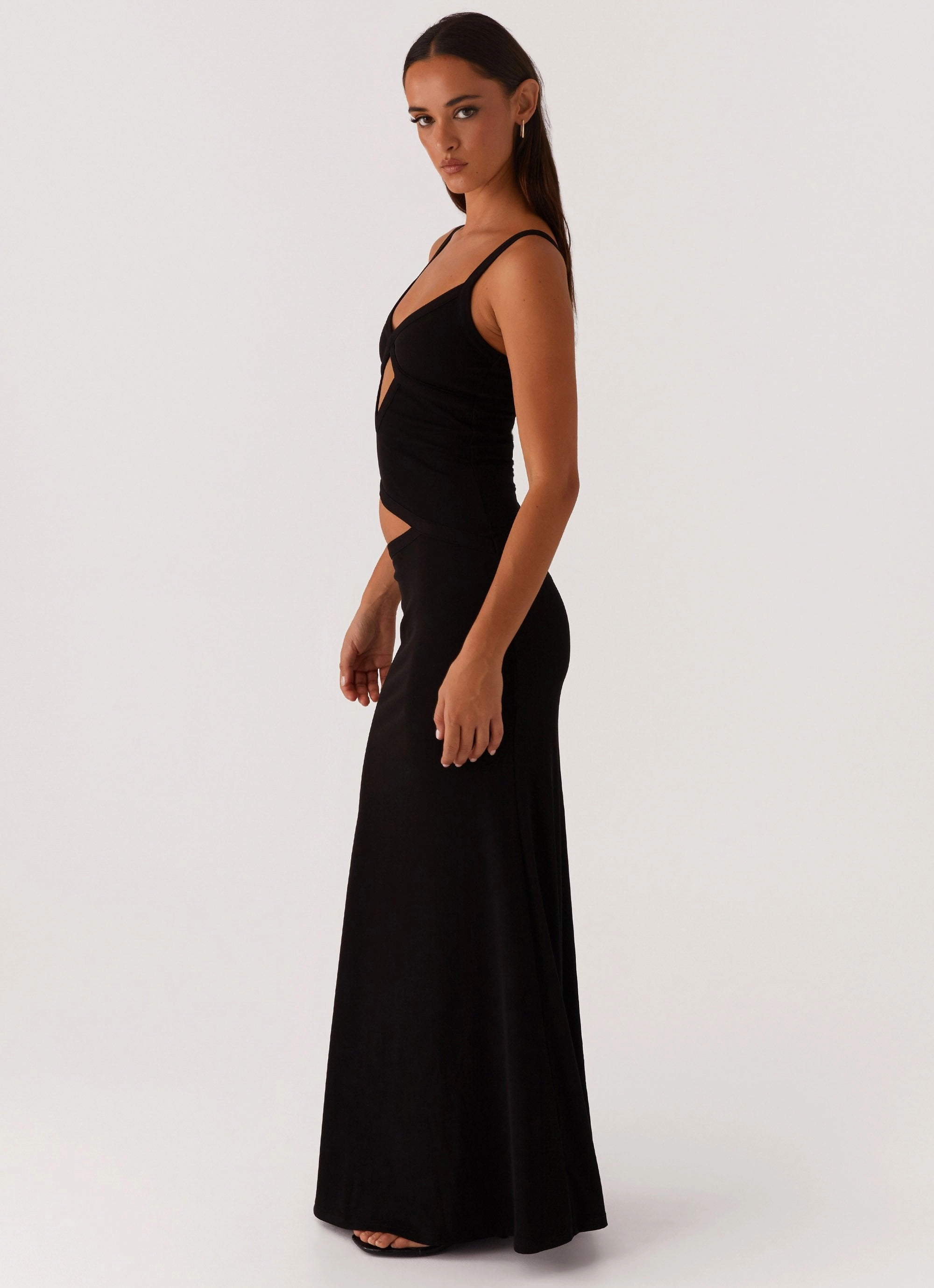 Jocelyn Maxi Dress - Black Curve Friendly High-Neck