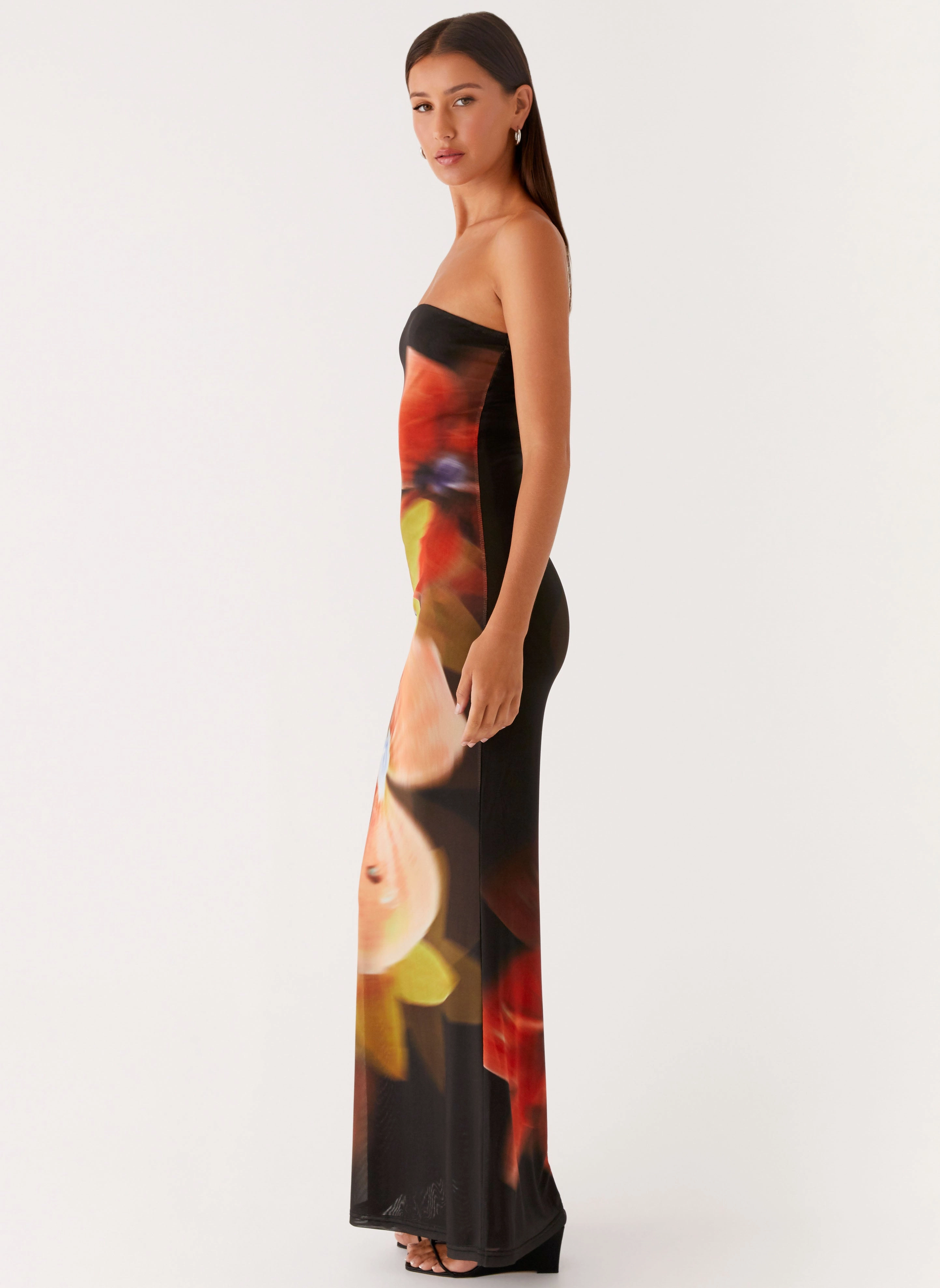 Refined touch Jorja Maxi Dress - Moody Floral